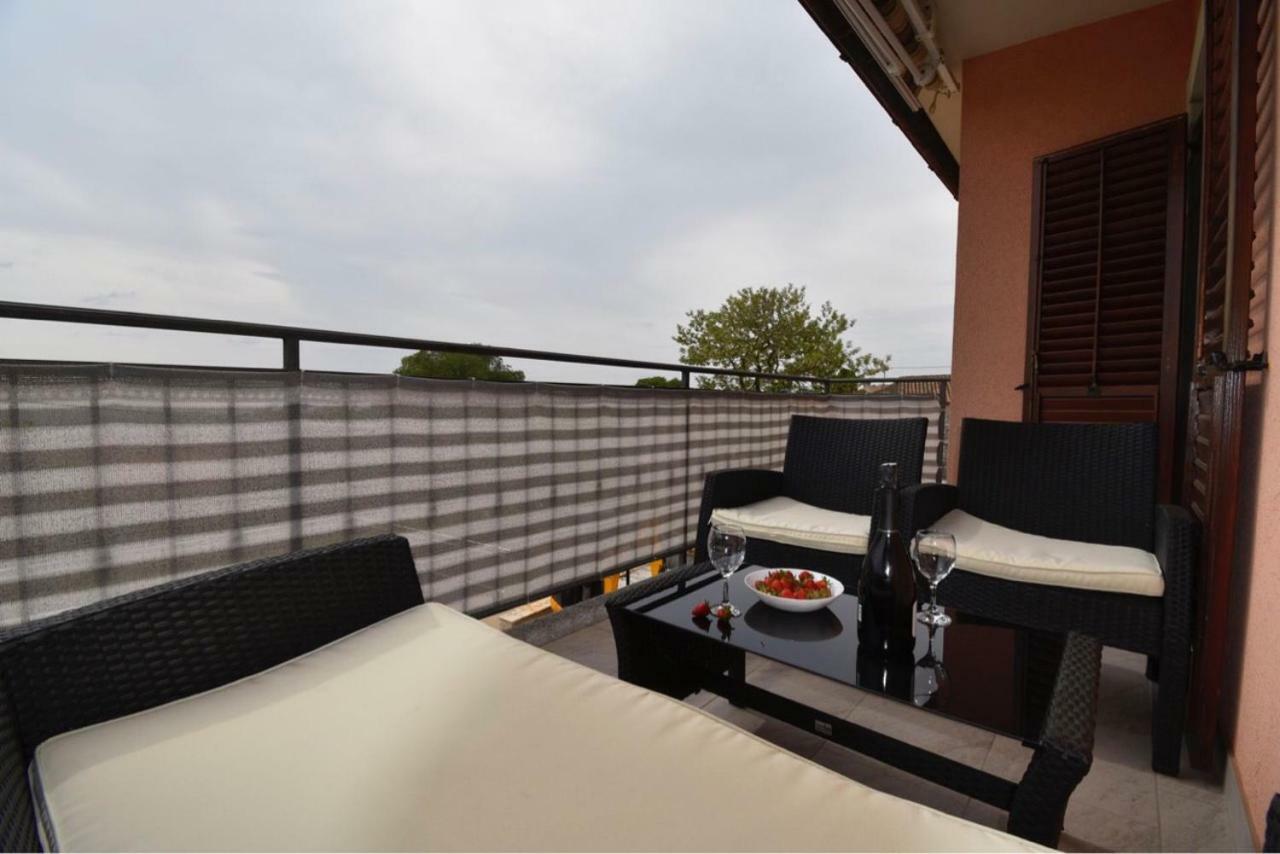 Kuca Legovic Villa Kaštelir Exterior foto